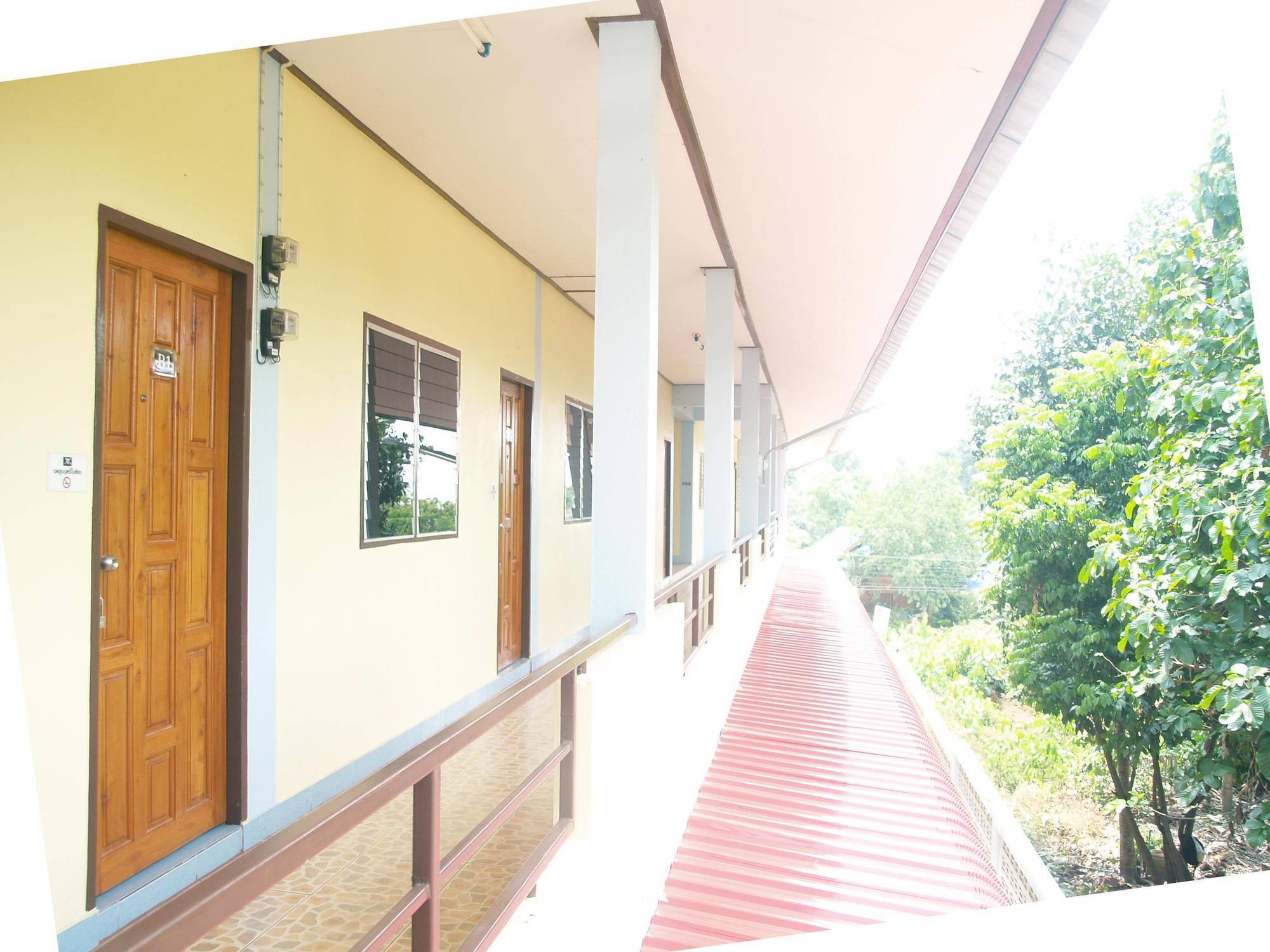Sangaroon Hotel Pua Exterior photo