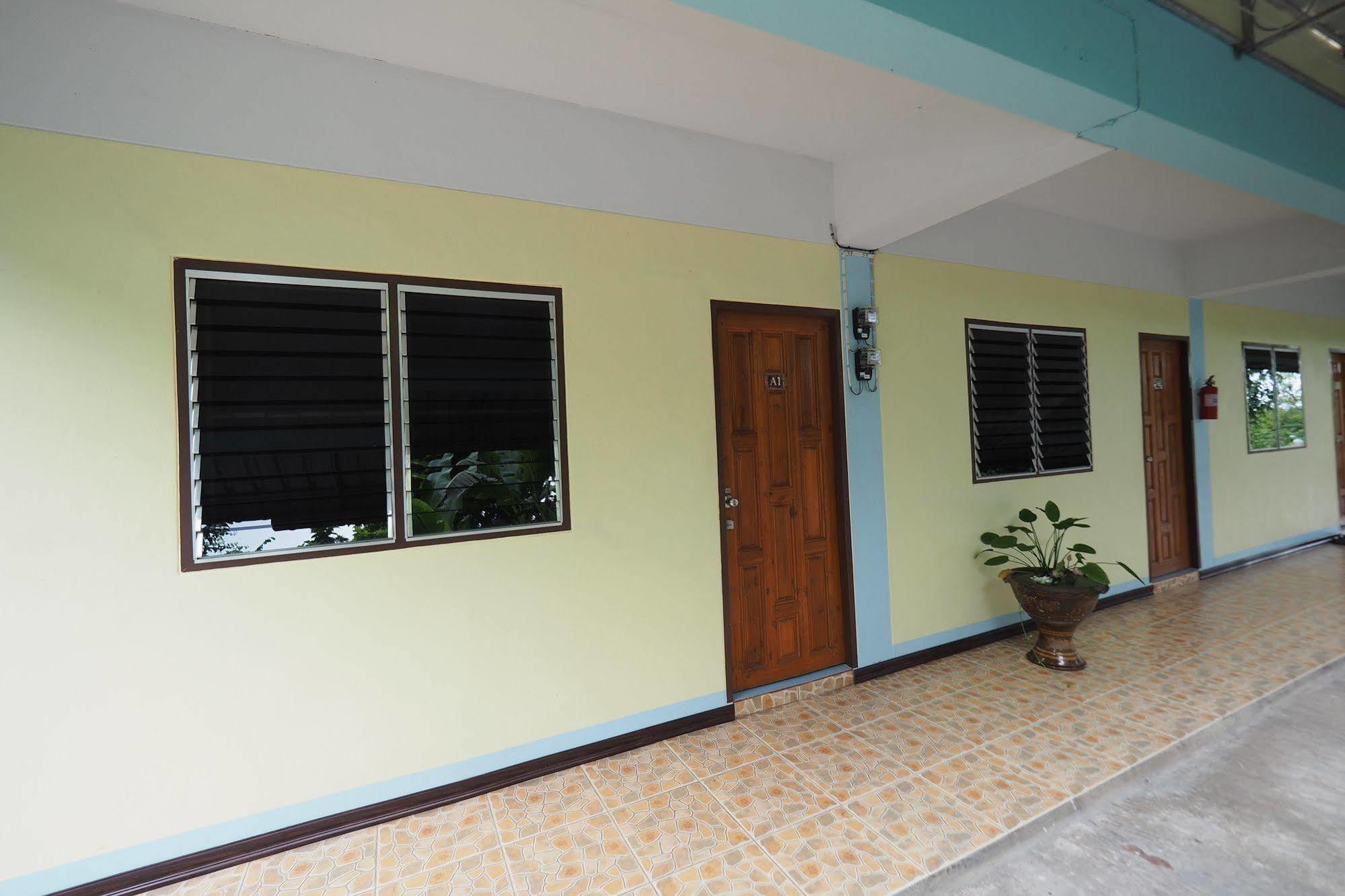 Sangaroon Hotel Pua Exterior photo